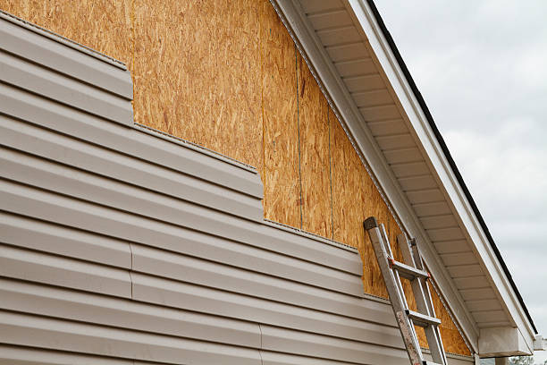 24/7 Emergency Siding Contractor experts in Massapequa Park, NY